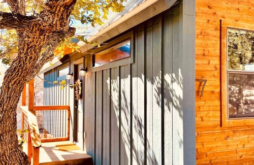 Dripping Springs House | Cabin 7 · Smart & Cozy Tiny Cabin with Tesla EV Charger!