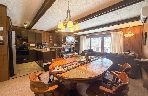 Bessemer Ski Chalet | Cabin Fevers 2 @ Big Powderhorn & Pet Friendly!