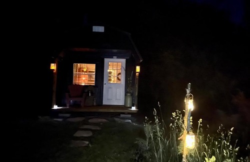 Frontenac Other | Cabin in the Forty Acre Wood