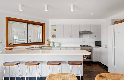 Iluka House | Cactus Club a popular family holiday destination.