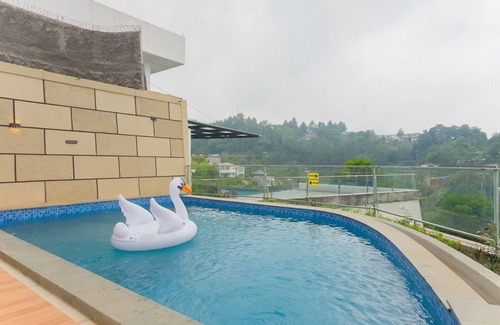 Cisarua Villa | Calma Resort Megamendung