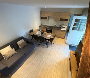 Cressin-Rochefort House | Calme maison de campagne