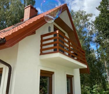 Pozezdrze House | Caloroczny domek letniskowy ze stawem