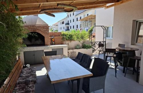 Supetar Apartment | Calypso - newly equiped, with separate entrance and parking