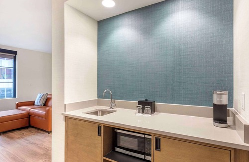 River North Art District Hotel | Cambria Hotel Denver Downtown RiNo