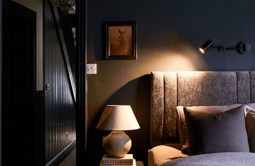 Windermere Hotel | Cambridge House | Super King Room | Pet Friendly