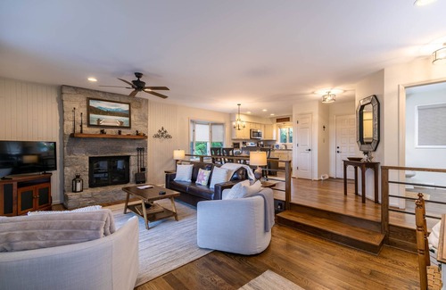 Blowing Rock Condo | Camelia 2: Chetola Resort Amenities! Walk to Downtown Blowing Rock!