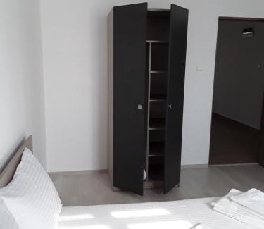 Mahmudia House | Camere de inchiriat Central La Calciu