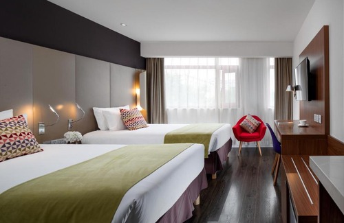 Zhonglou Shangquan Hotel | Campanile Xi'an Bell Tower Huimin Street