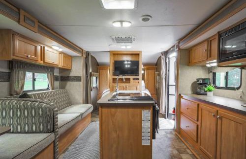 Harrison House | Camper- Relaxing Space After a Day of Hiking