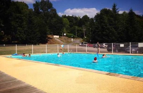 Correze House | Camping 3 étoiles - Piscine - eehihg