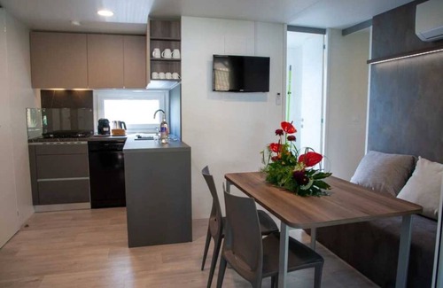 Villeneuve-les-Beziers House | Camping 4 étoiles - Piscine - ccaffch