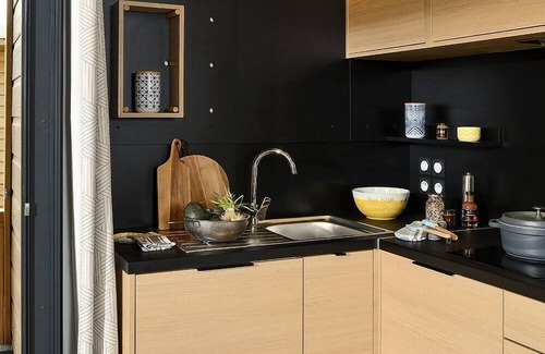 Le Bourg-d'Oisans House | Camping Le Château de Rochetaillée* - Luxury Premium 3-room Family Chalet for 4 people Air-conditioned Jacuzzi Mountain View