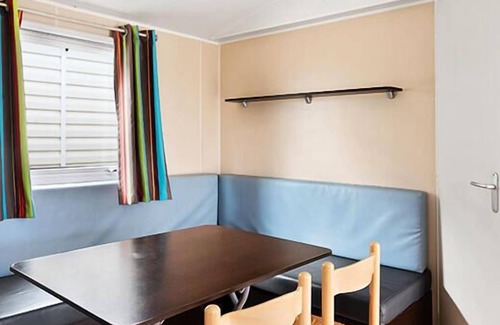 Poilly-lez-Gien House | Camping Les Bois du Bardelet***** - Cozy 3-room Mobile Home 5 adults + 1 child under 12 years old