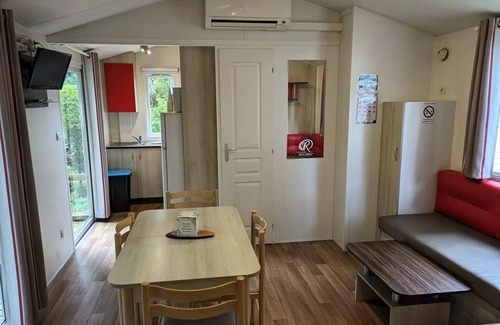 Saint-Leu-dEsserent House | Campsite Le Pré des Moines * - Mobile home CANNELLE + 2 bedrooms 2 to 6 people - 2 pers. included in the tariff