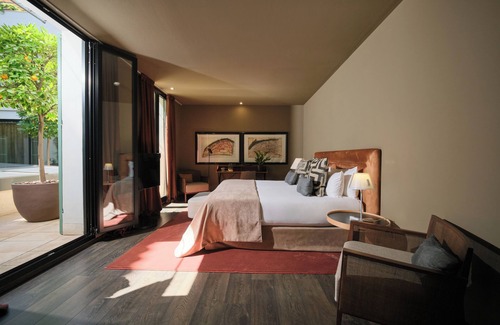 La Llotja-Born Hotel | Can Alomar Hotel
