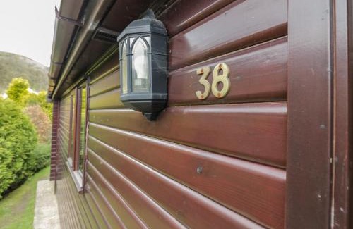 Keswick House | Canadian Cabin No 38