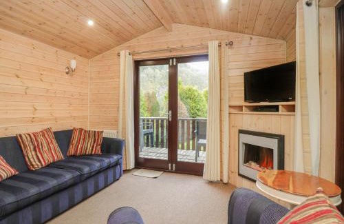 Keswick House | Canadian Cabin No 39