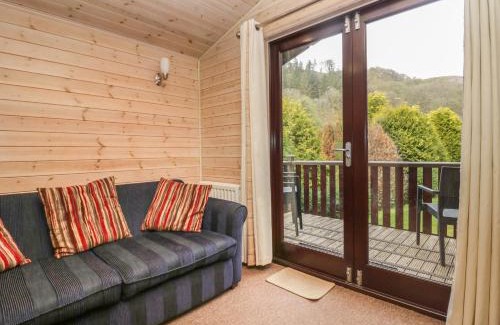 Keswick House | Canadian Cabin No 39
