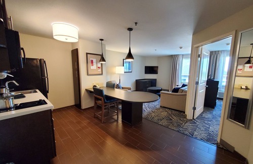 Lake Charles Hotel | Candlewood Suites Lake Charles South by IHG