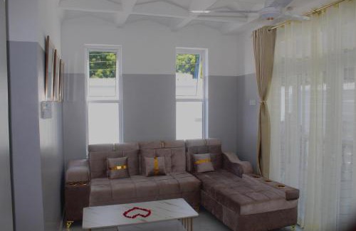 Kilifi Apartment | Canna Lily 5 min walk from bofa road, baobab resort