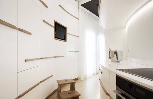Lucca Historical Center Apartment | Canticle Lucca Luxury Apartment with Elevator, Terrace, Parking and Jacuzzi