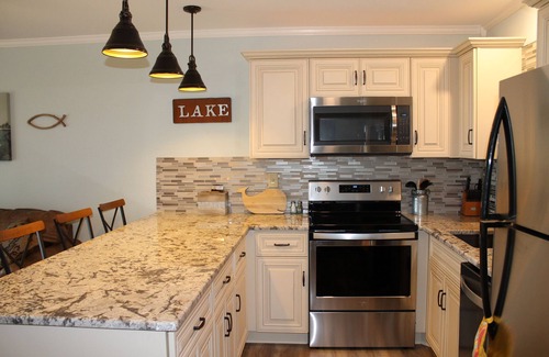 Canyon Lake Condo | Canyon Lake-Northside, community pool, boat & trailer parking