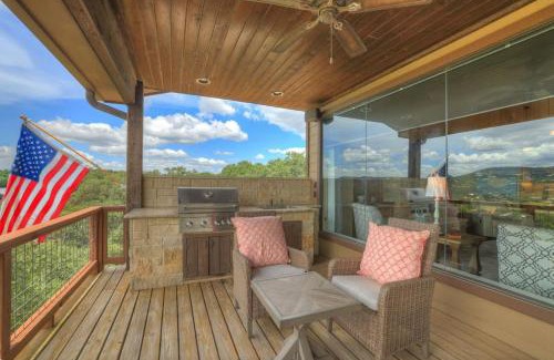 Canyon Lake House | Canyon Lakehouse Panoramic Lake Views with Firepit!