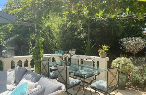 Cap-d'Antibes Villa | Cap d'Antibes 50m from the beach 3 bedrooms/Pool