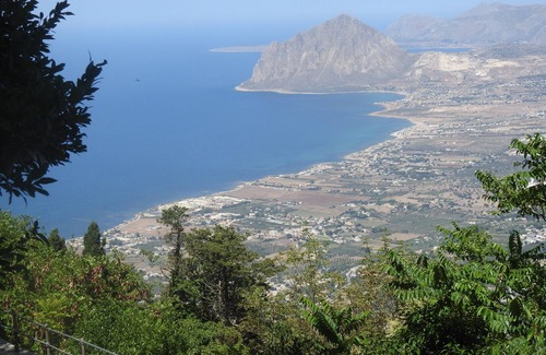 Capaci Apartment | Capaci - Flat/Apartment with sea view - 150m from the beach