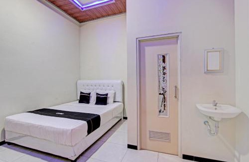 Tegal Hotel | Capital O 93244 Angkasa Inn