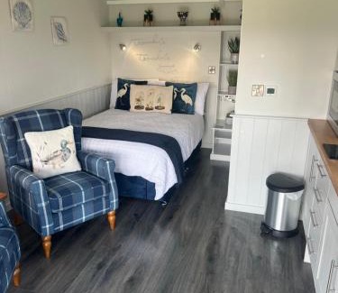 Lochgelly House | Capledrae Farmstay Shepherds Huts