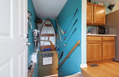 Fox Lake Apartment | Captain`s Quarters 2/2 Lake Life Dream Home