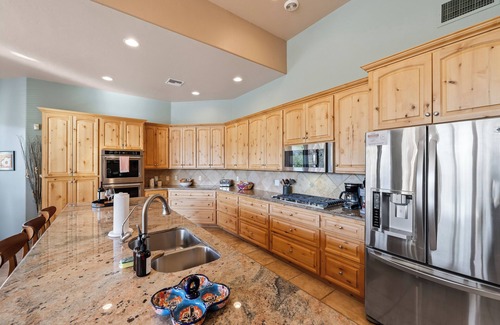 Tanque Verde House | Captivating 4-bedroom house w/optional heated pool, spa and mountain views!