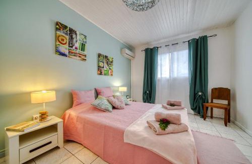 La Riviere Saint-Louis House | Capucine les Hauts