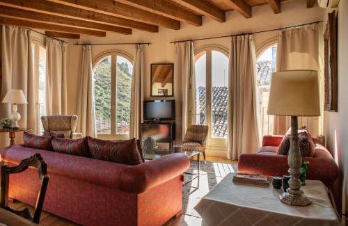 Cardona Apartment | Cardona Luxury Penthouse by Duquessa Hotel Collection
