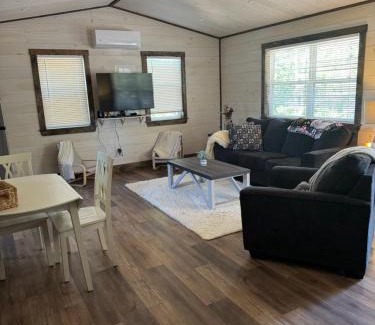 Mechanic Settlement Cabin | Cardwell cabins