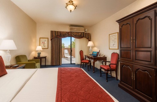 Campbell Hotel | Carlyle Hotel