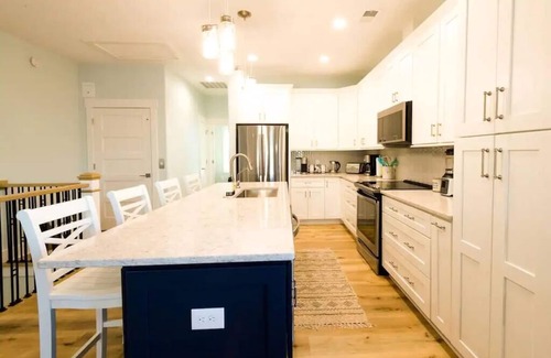 Wilmington Beach Villa | Carolina Casita, short walk to tiki bar and beach