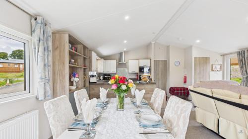 Ryde Ski Chalet | Carpenters Lodge the perfect dog friendly retreat