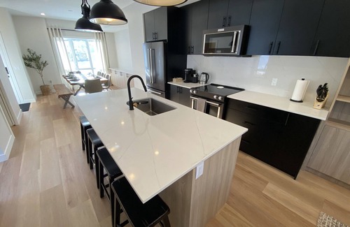 East Kootenay House | Carsonland Getaways Panorama BC