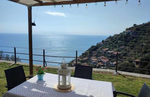 Campiglia House | Casa a picco sul mare 5 terre