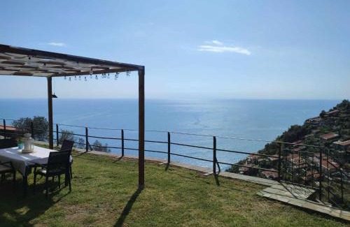 Campiglia House | Casa a picco sul mare 5 terre