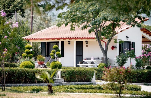 Olympiada House | Casa Alegria