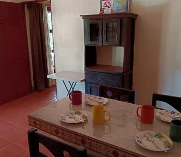 La Cruz House | Casa Amapola