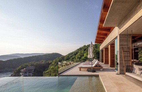 Zihuatanejo Villa | Casa Arena: Modern Luxury Villa with Staff, Pool, Big Ocean Views