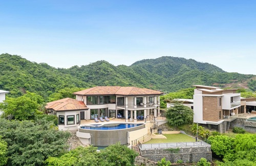 Rio Seco House | Casa Armonía Luxury, Free Breakfast & Transfer