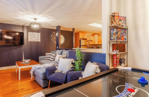 South Pandosy House | Casa Azul - 4BR Fully Equipped - Pandosy Village