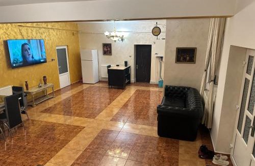 Busteni House | Casa Bonita