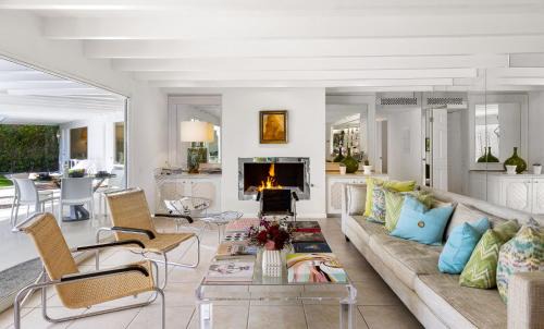 Deep Well Ranch Villa | Casa Cactus by ACME House Company